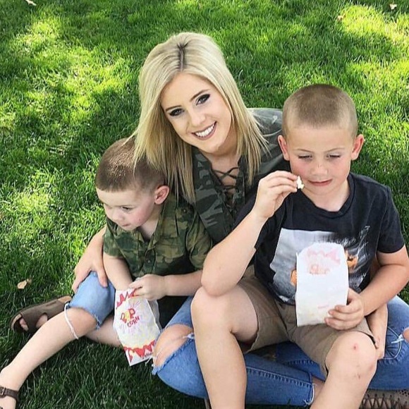 Meet your Posher, Macy - Picture 2 of 5